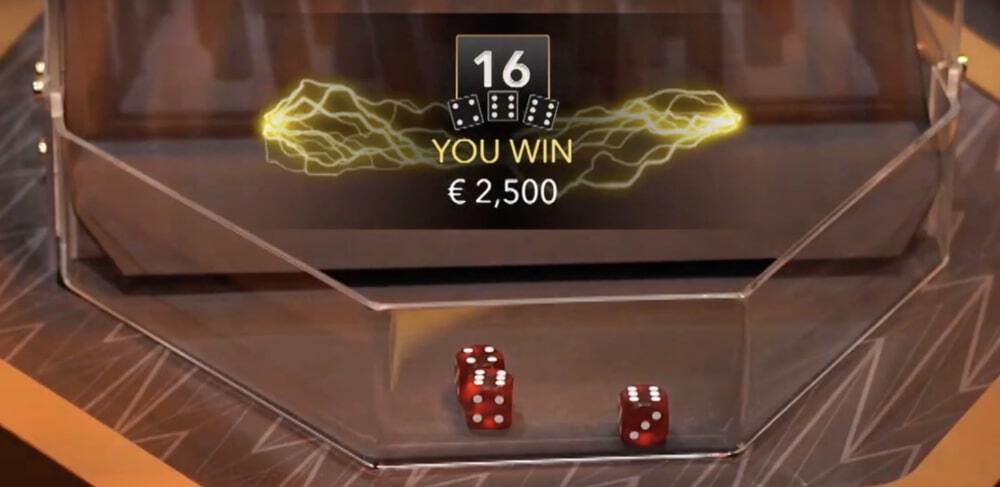 2500 euro win in lightning dice at holywoodbets